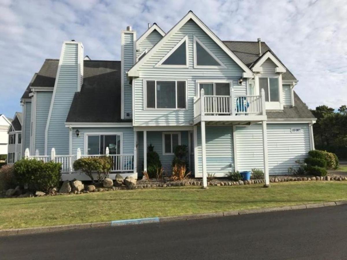 Schooner Landing Hotel Newport Exterior photo