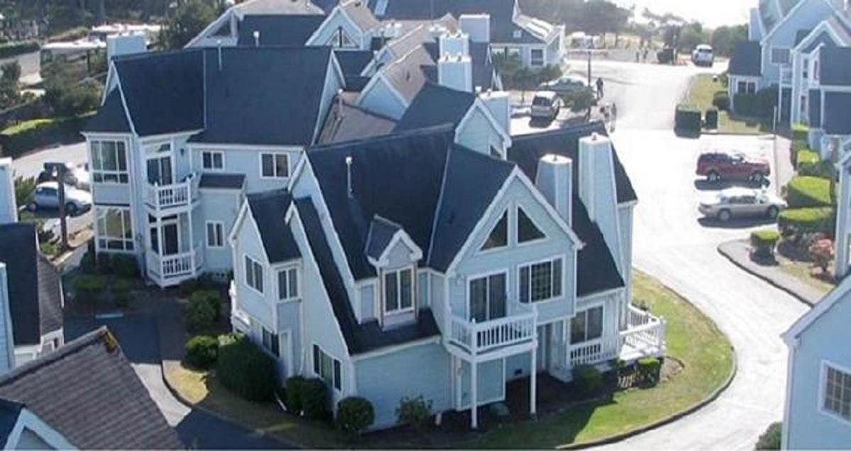 Schooner Landing Hotel Newport Exterior photo